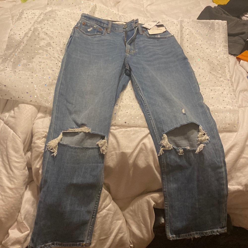 Abercrombie pant girl